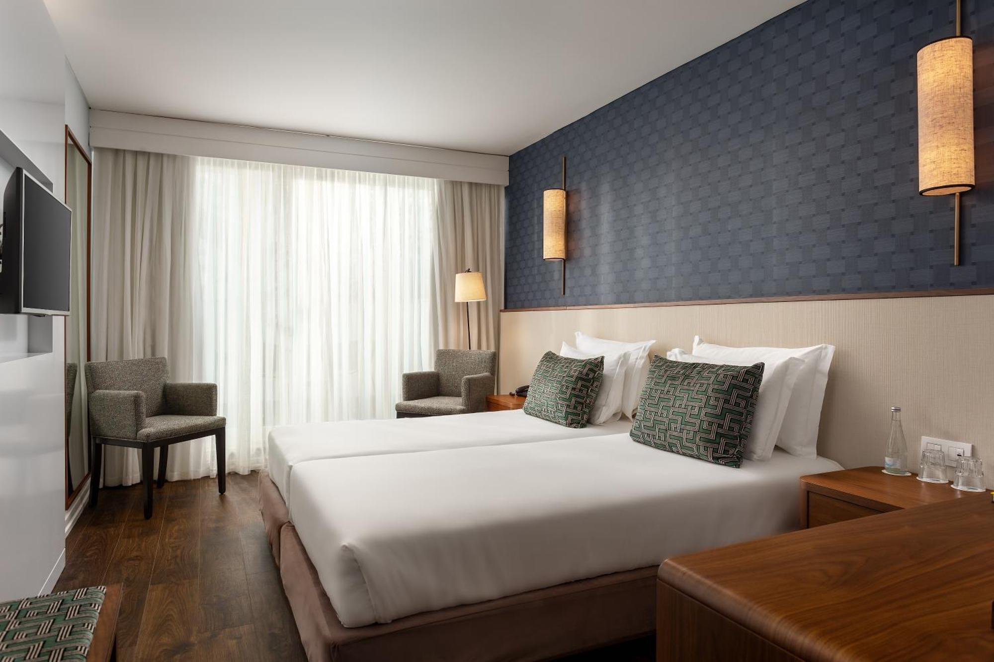 Standard Twin Room,1381708961:JPEG